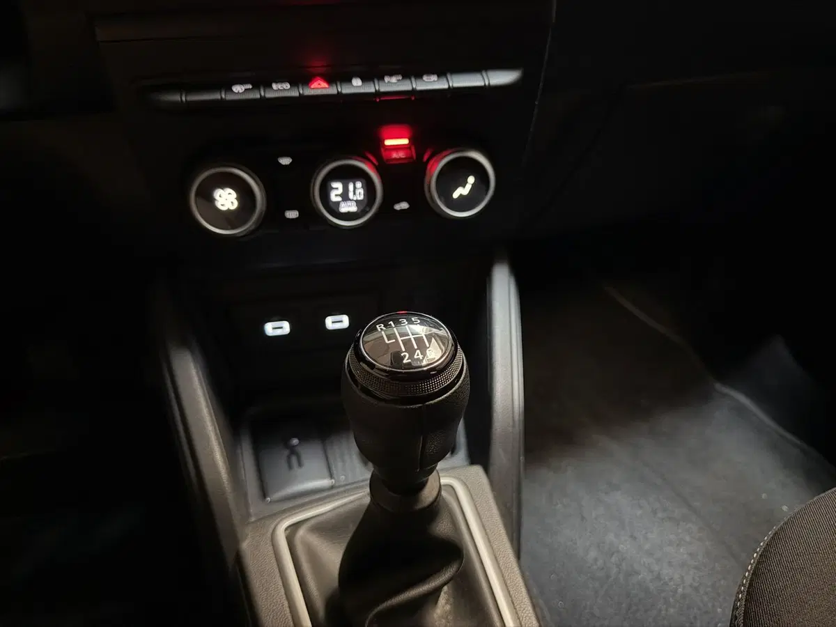 Dacia Duster usata a Milano (16)