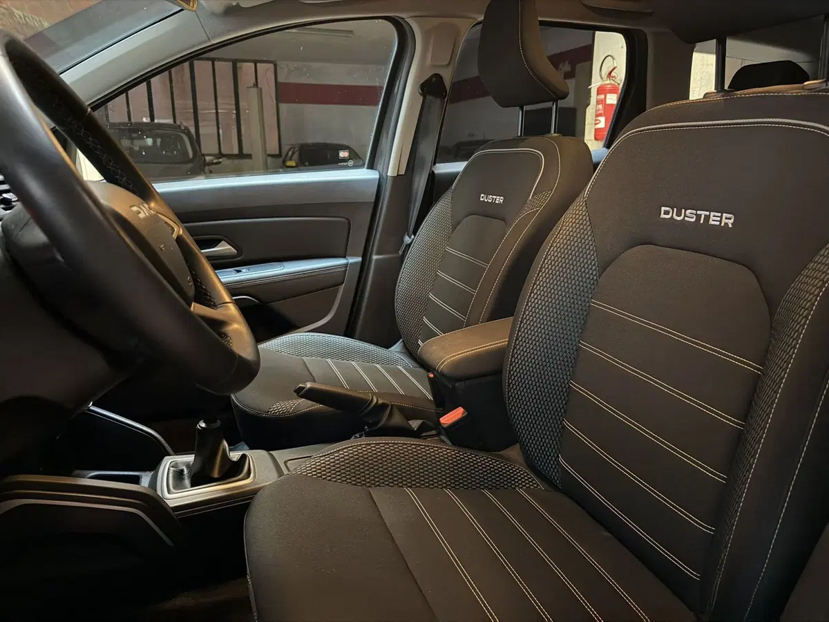 Dacia Duster usata a Milano (18)