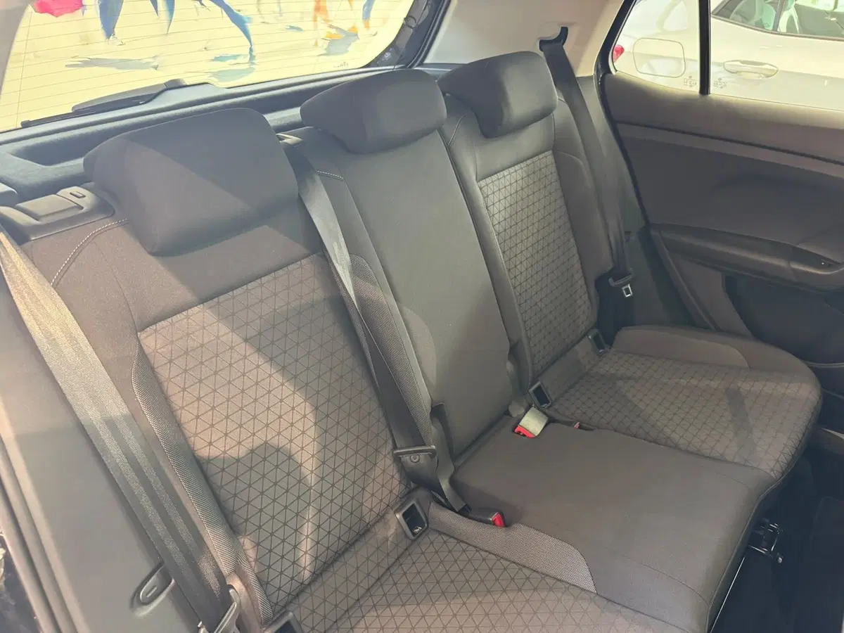 Volkswagen T-Cross usata a Varese (10)