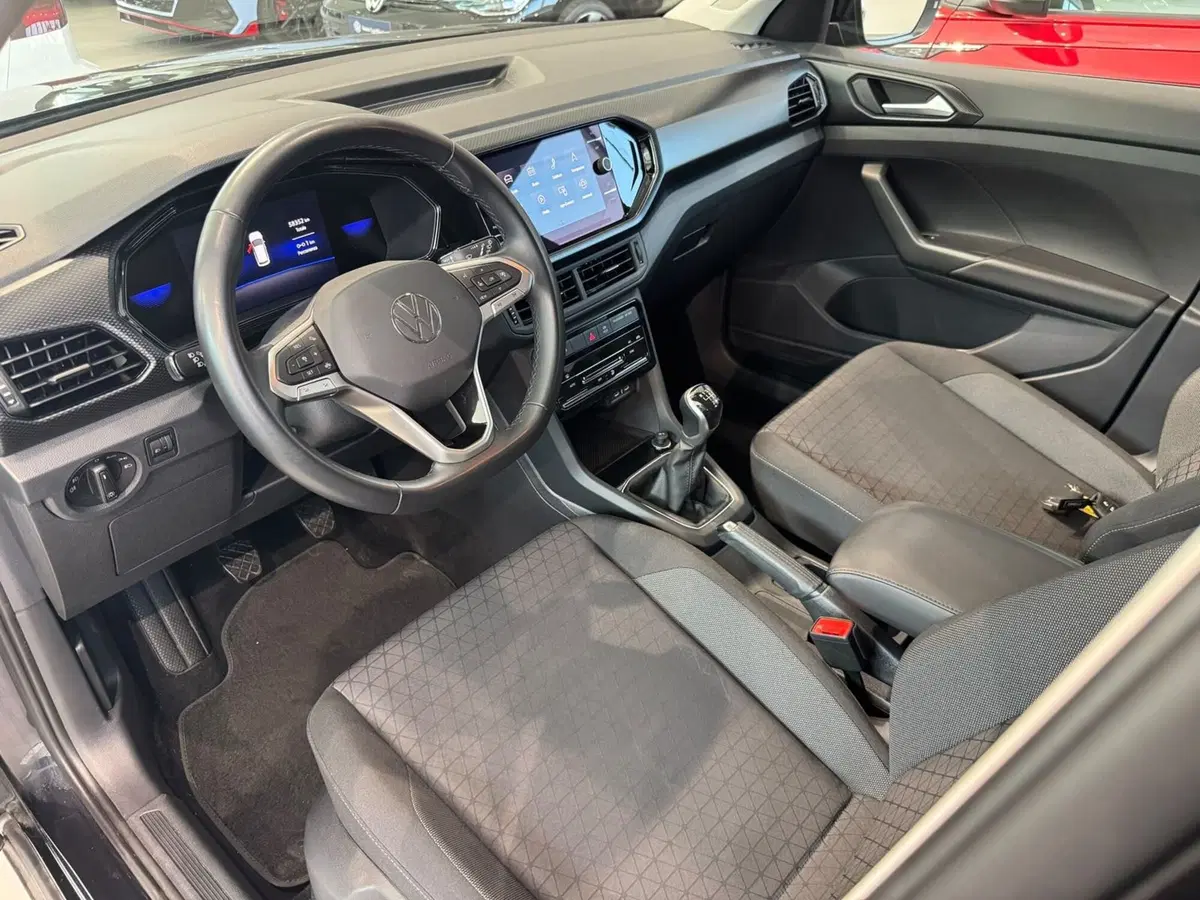 Volkswagen T-Cross usata a Varese (7)