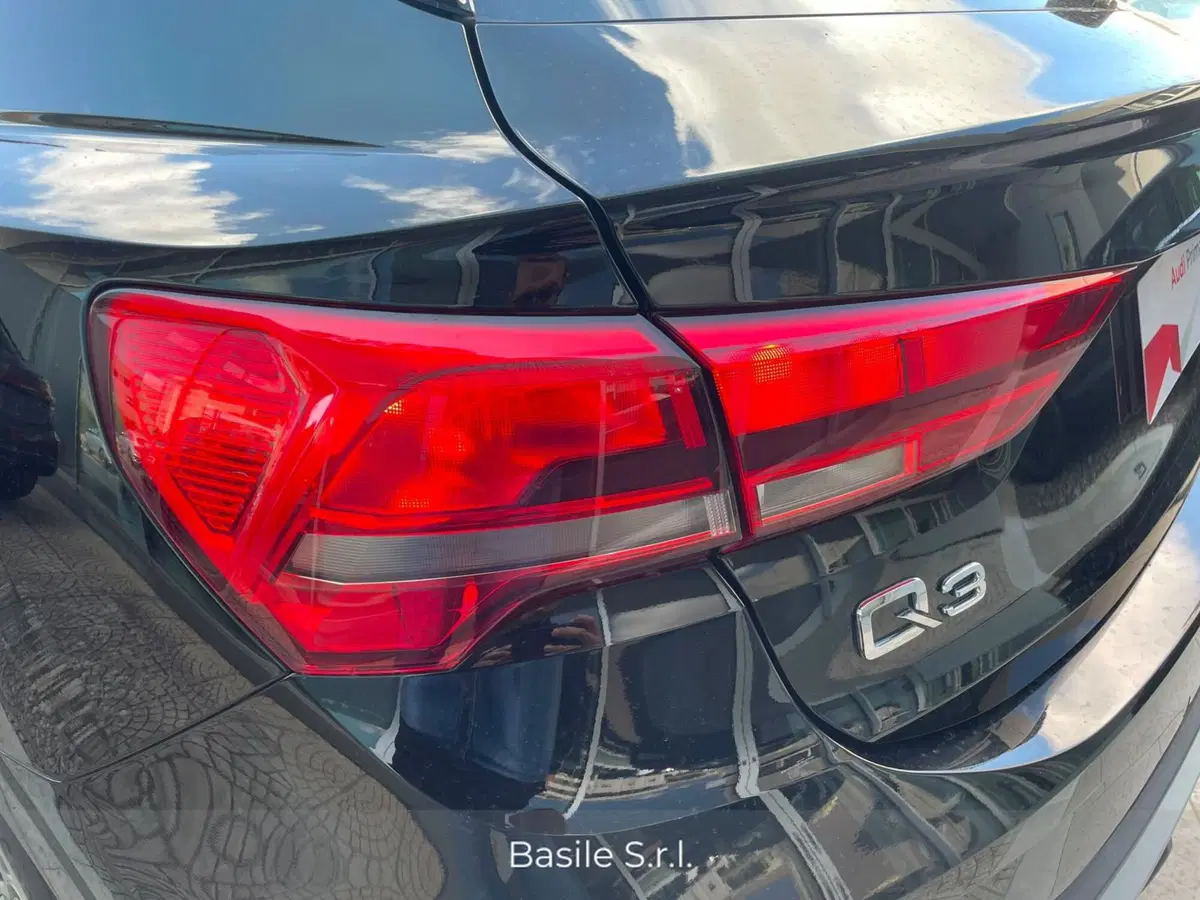 Audi Q3 Sportback usata a Taranto (4)