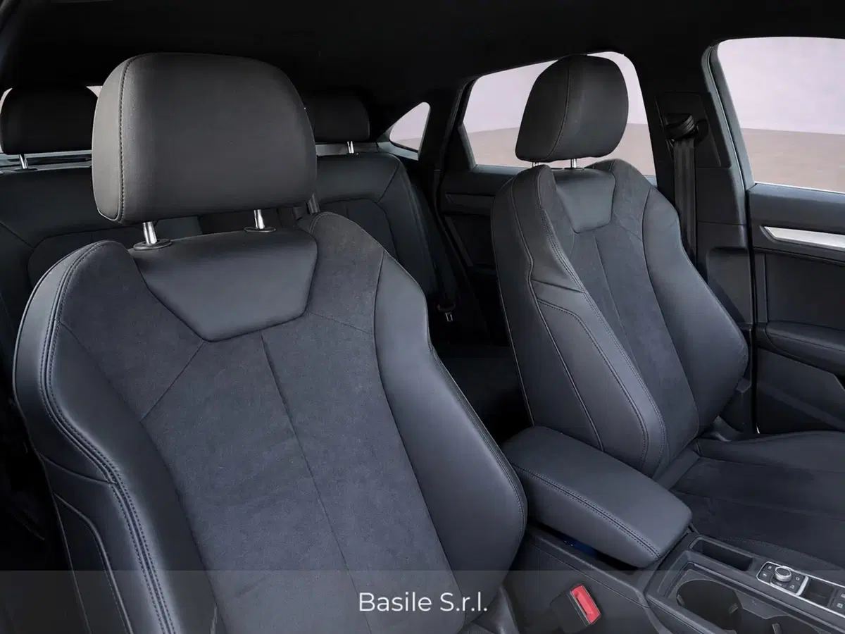 Audi Q3 Sportback usata a Taranto (7)