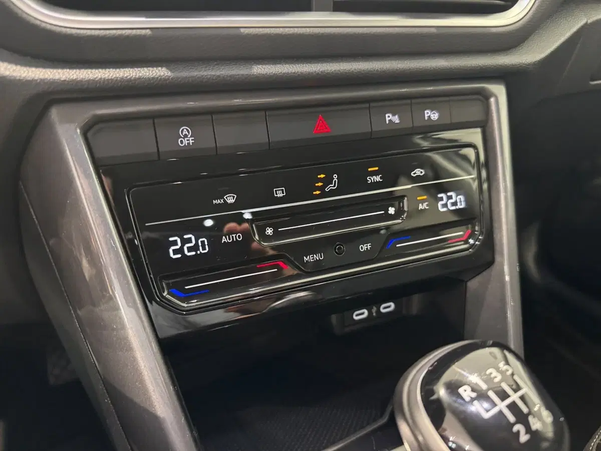 Volkswagen T-Roc usata a Varese (16)