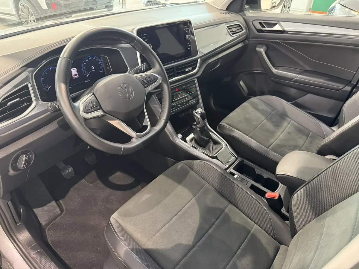 Volkswagen T-Roc usata a Varese (9)