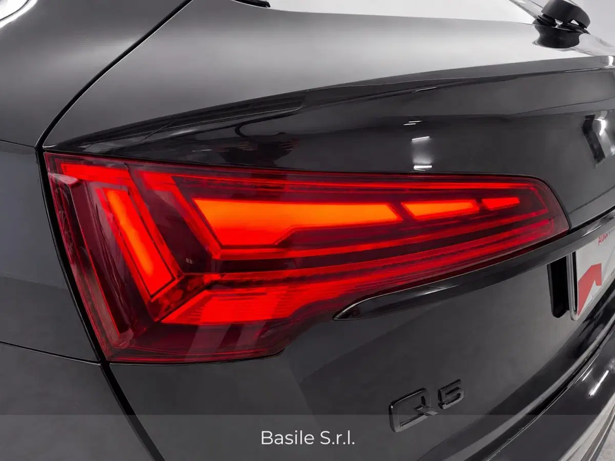 Audi Q4 Sportback usata a Taranto (4)