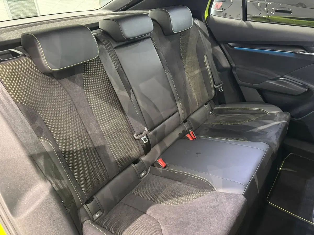 Skoda Enyaq Coupé usata a Varese (13)