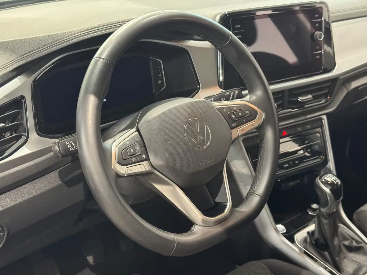 Volkswagen T-Roc usata a Varese (10)
