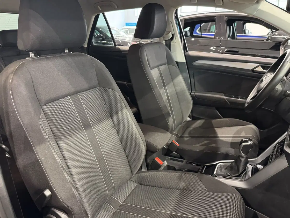Volkswagen T-Roc usata a Varese (11)
