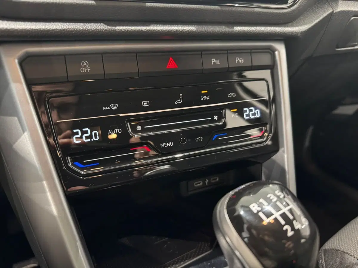 Volkswagen T-Roc usata a Varese (16)