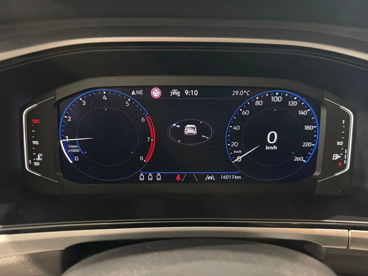 Volkswagen T-Roc usata a Varese (8)