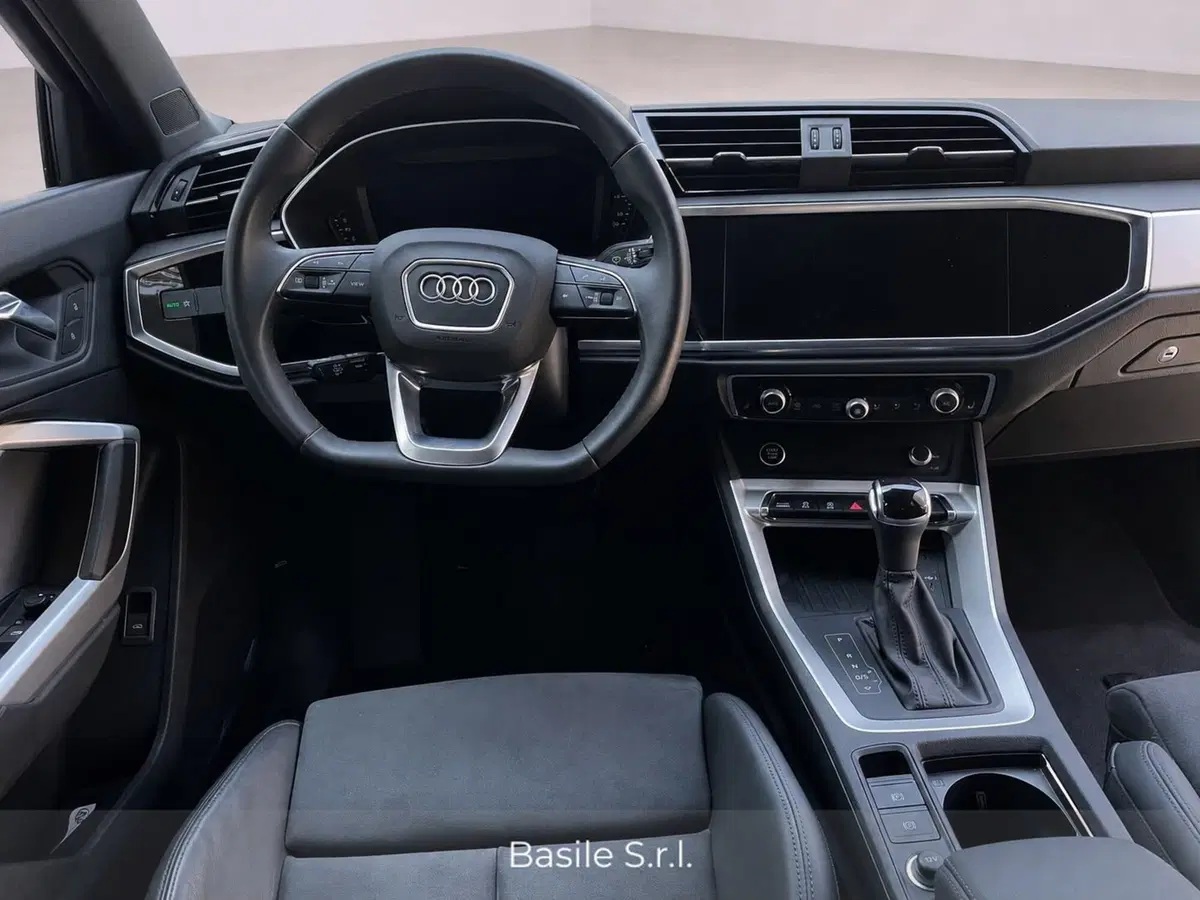 Audi Q3 Sportback usata a Taranto (5)