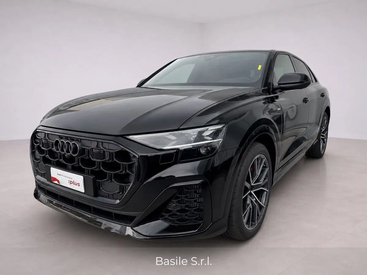 Audi Q8 nuova a Taranto