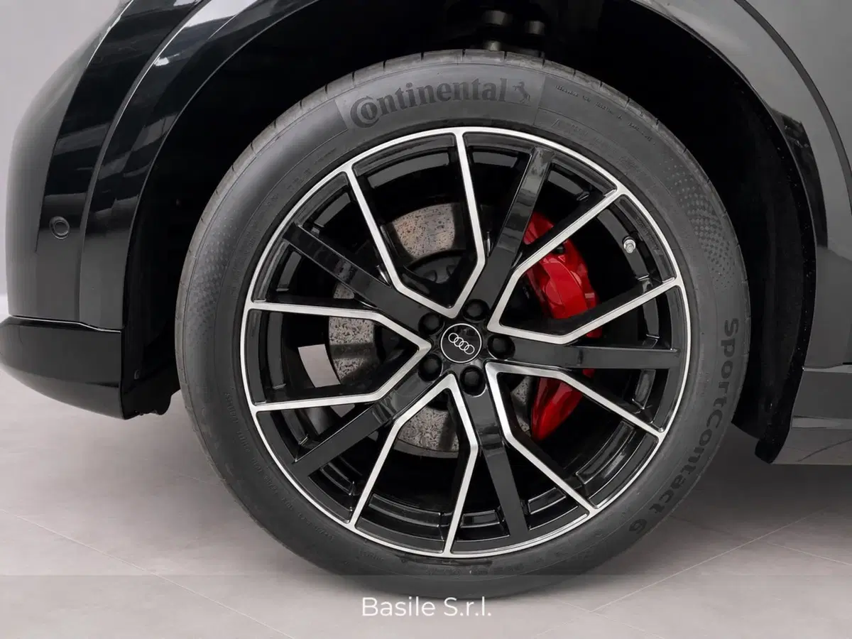 Audi Q8 nuova a Taranto (10)