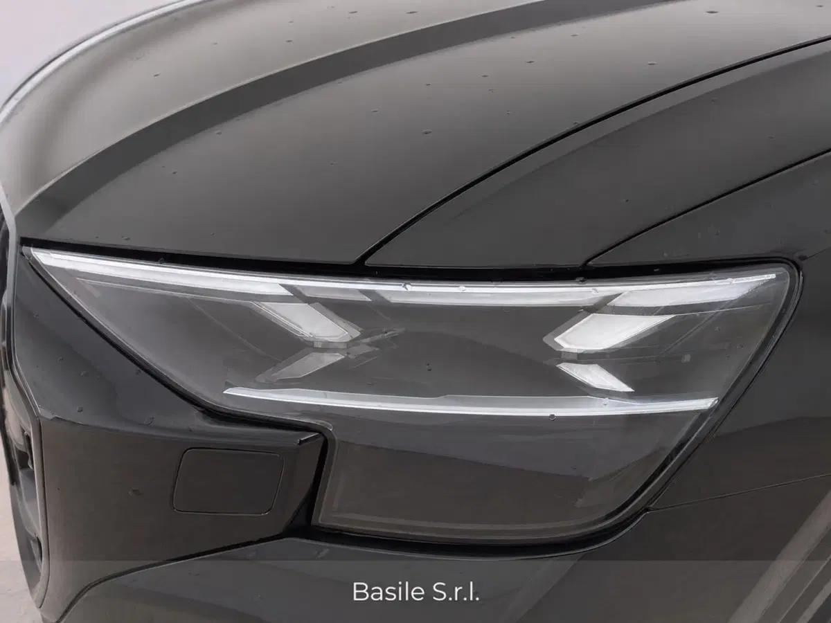 Audi Q8 nuova a Taranto (3)