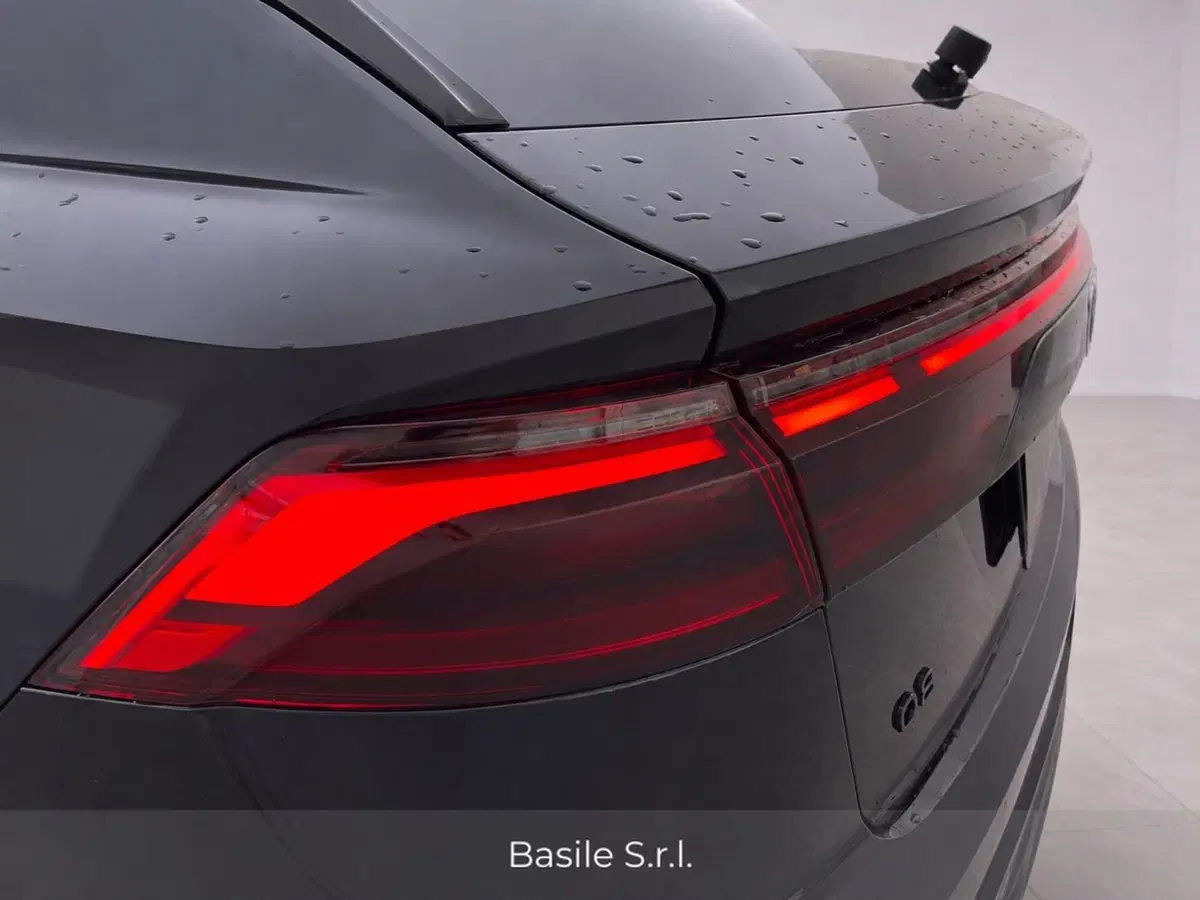 Audi Q8 nuova a Taranto (4)