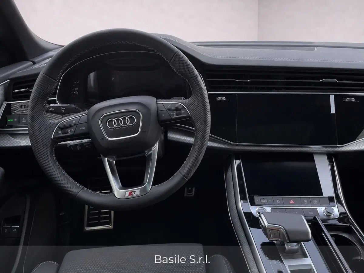 Audi Q8 nuova a Taranto (5)