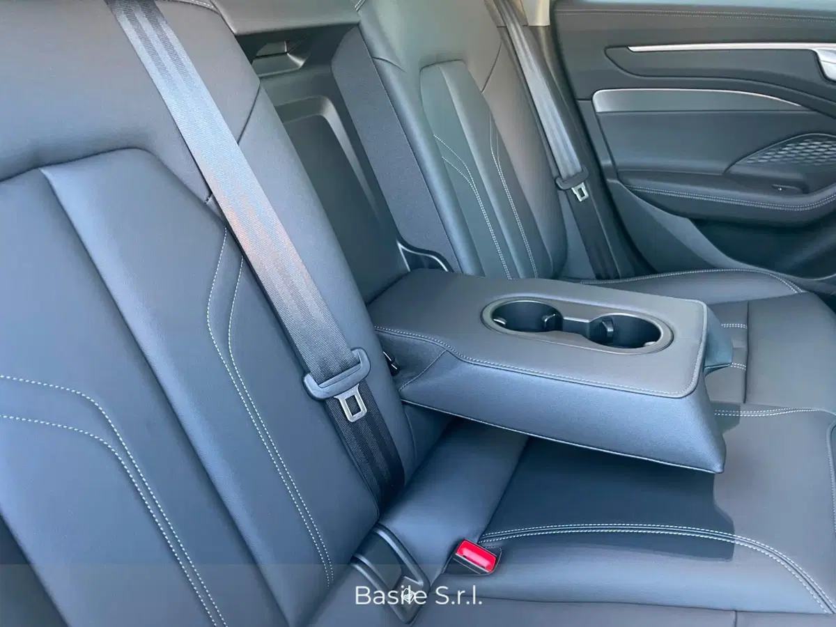 Audi A6 nuova a Taranto (9)