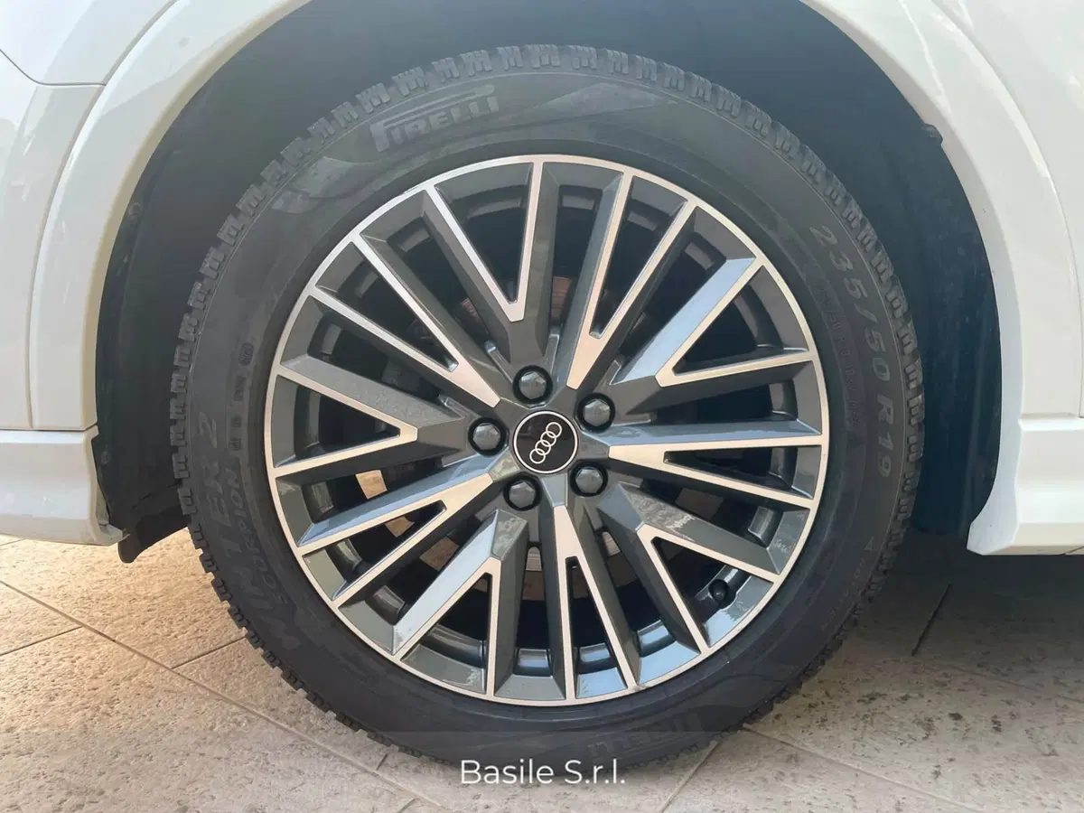 Audi Q3 Sportback usata a Taranto (10)
