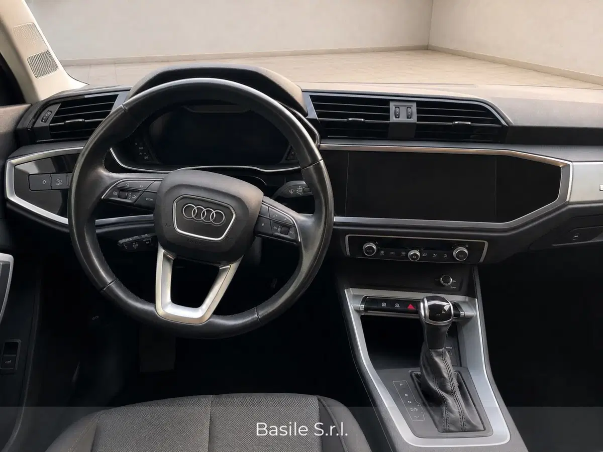Audi Q3 Sportback usata a Taranto (5)