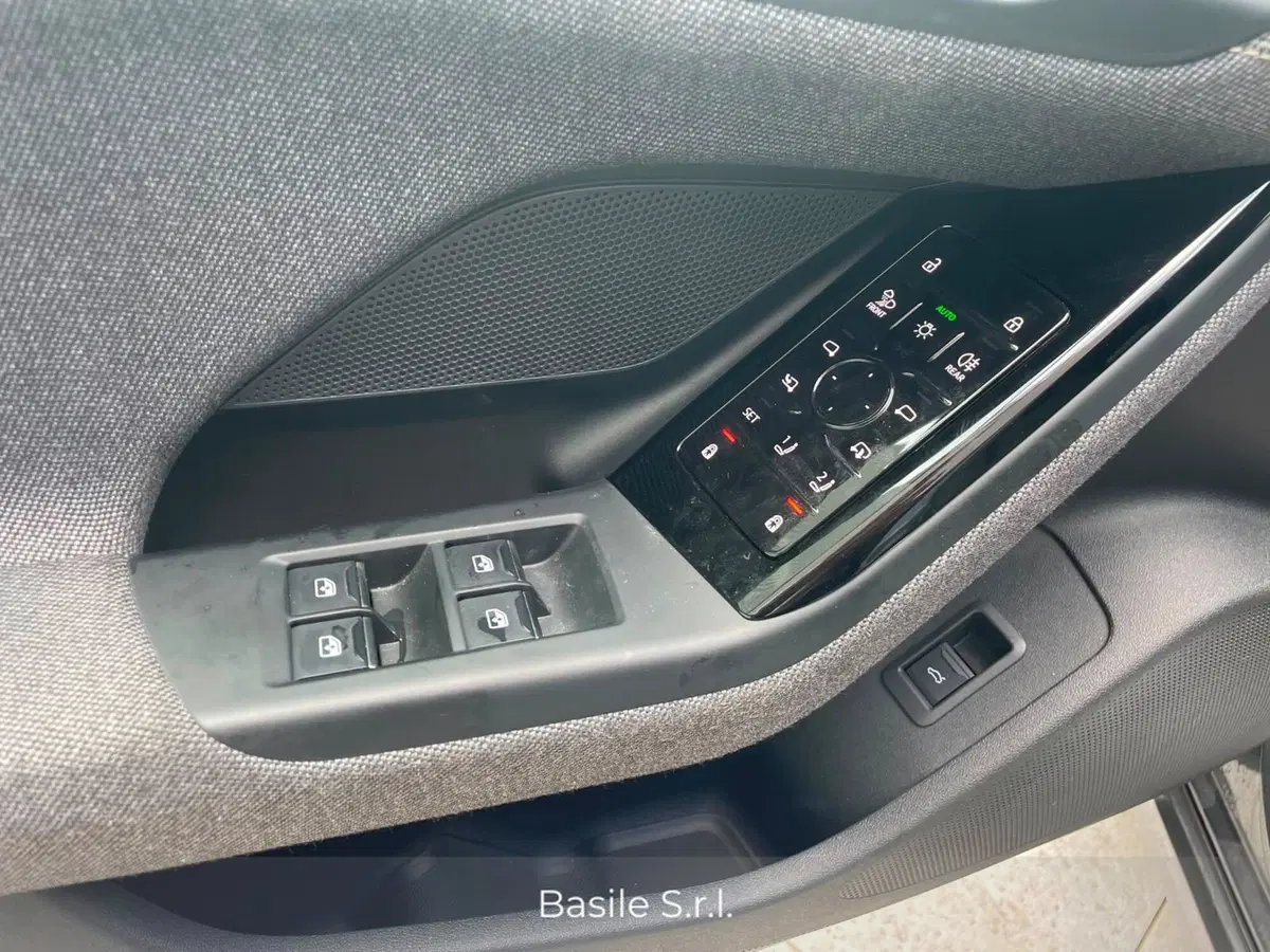 Audi A6 Sportback e-tron usata a Taranto (8)
