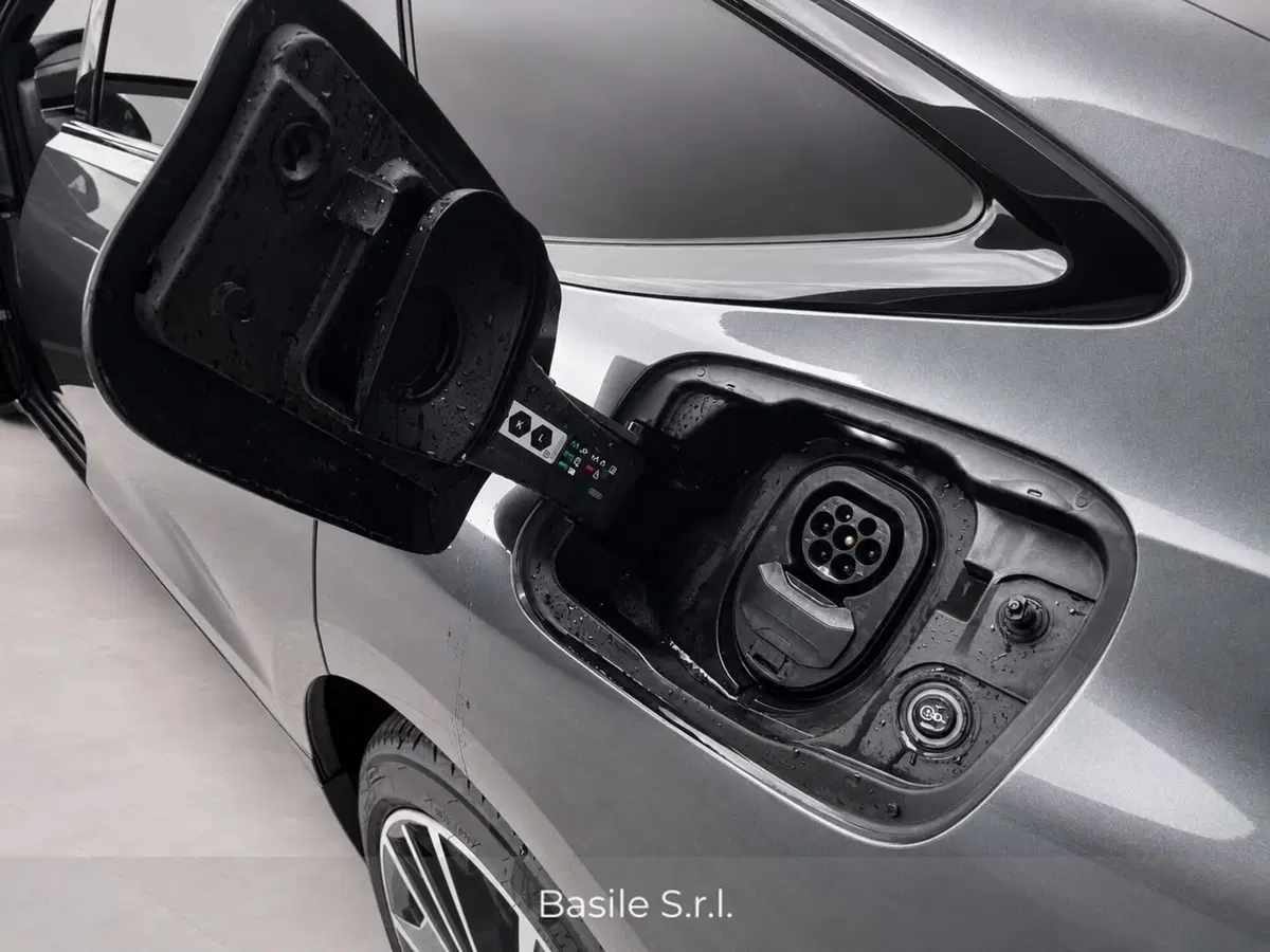Audi A6 Sportback e-tron usata a Taranto (9)