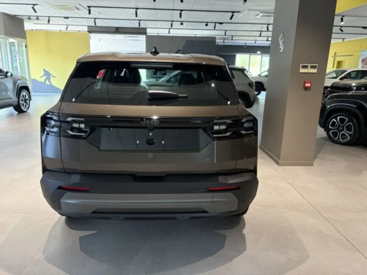 Jeep Compass nuova a Benevento (8)