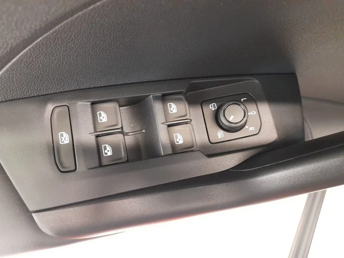 Volkswagen T-Cross nuova a Bologna (9)