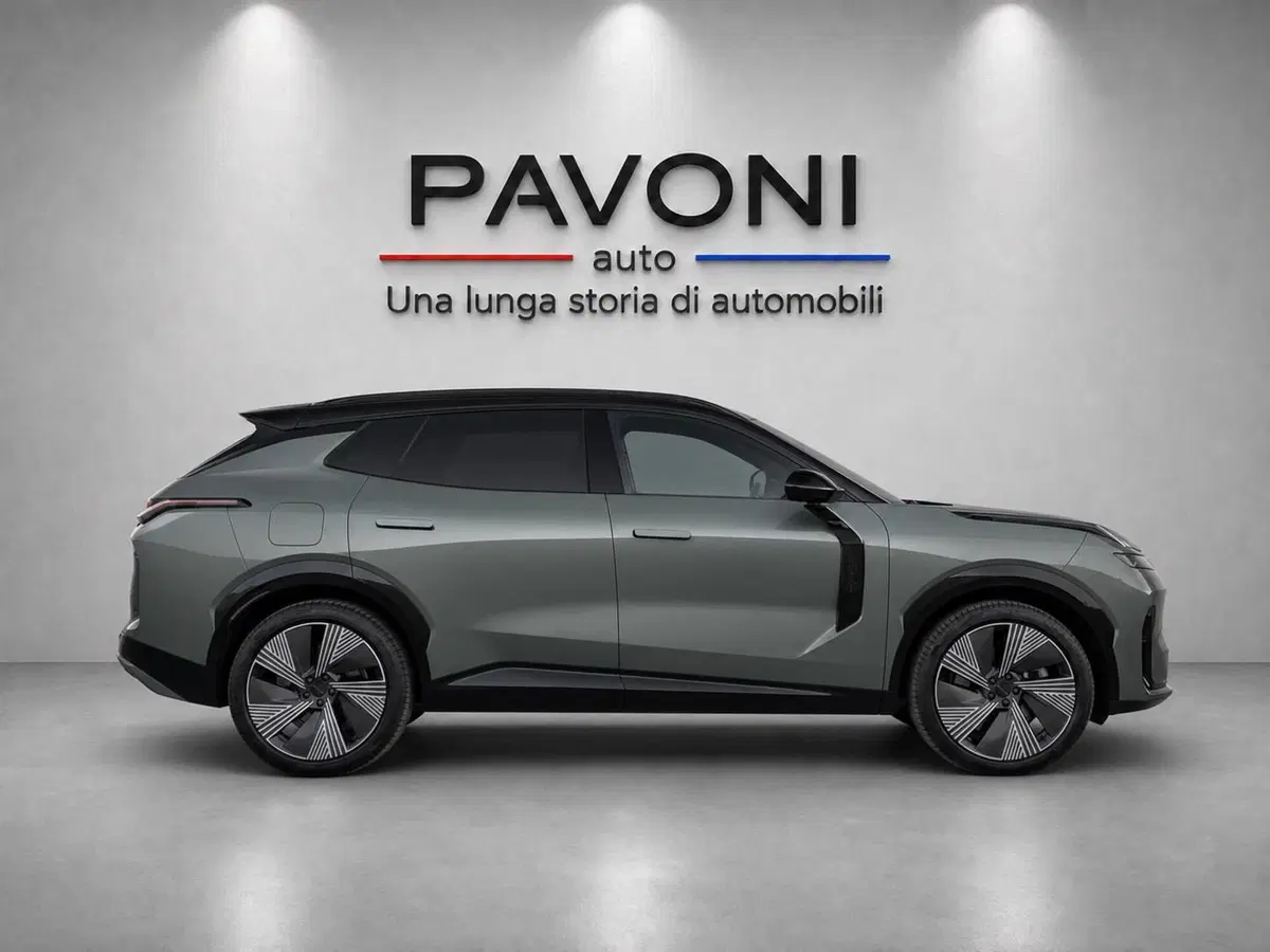 Lynk & Co 08 usata a Pescara (10)