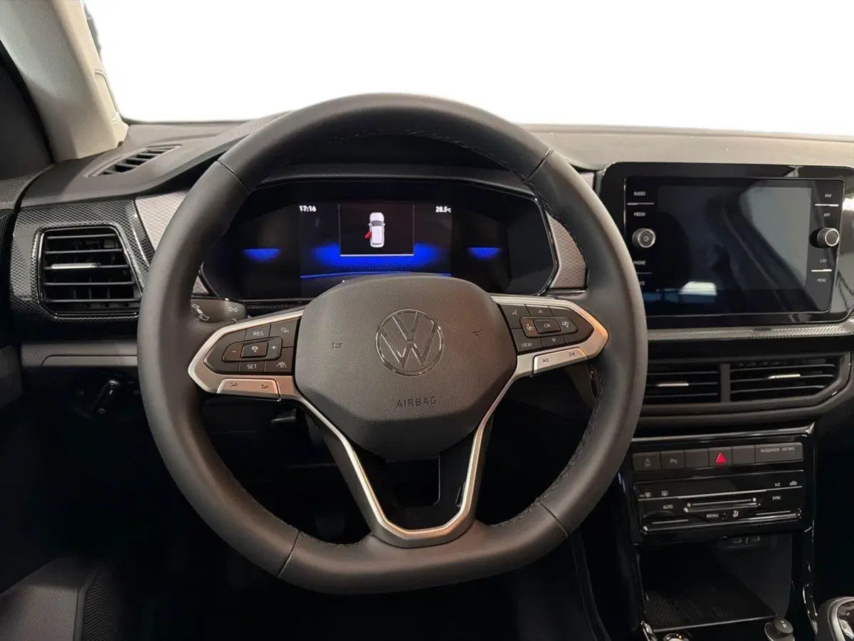 Volkswagen T-Cross nuova a Prato (10)
