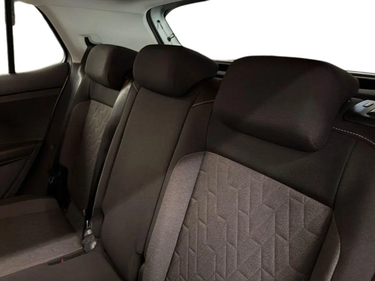Volkswagen T-Cross nuova a Prato (12)