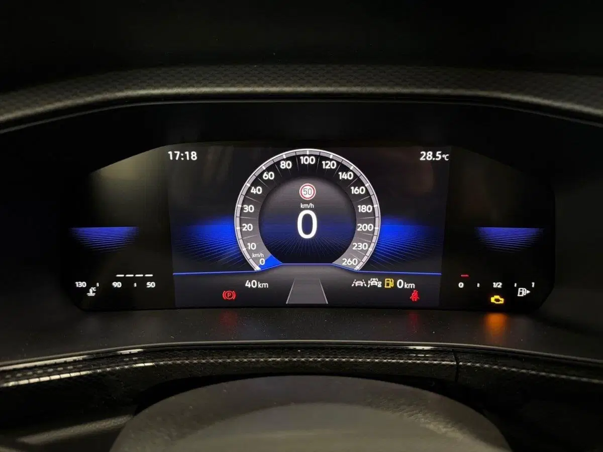 Volkswagen T-Cross nuova a Prato (13)