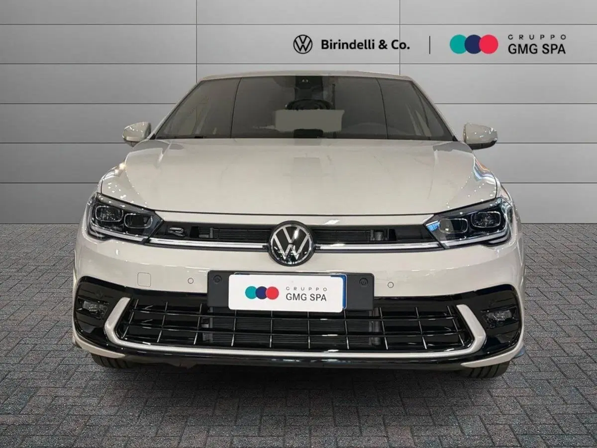 Volkswagen Polo nuova a Prato (2)