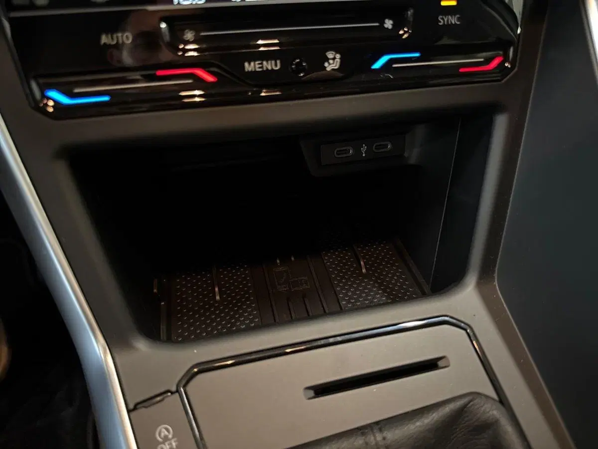 Volkswagen Polo nuova a Prato (20)