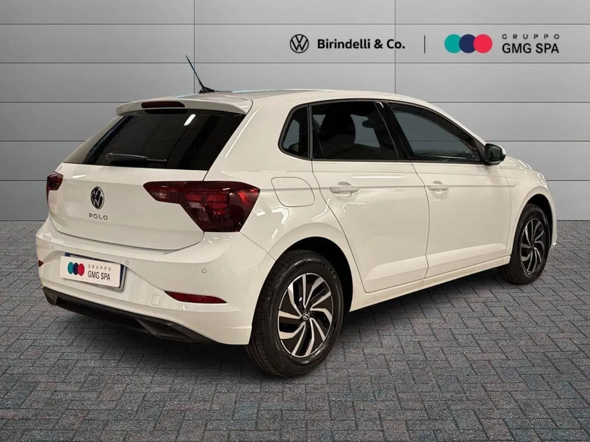 Volkswagen Polo nuova a Prato (3)