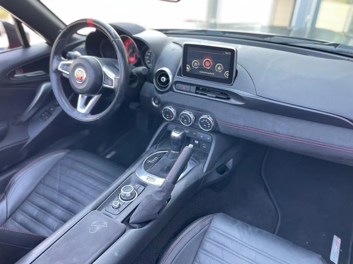 Abarth 124 Spider usata a Ancona (15)