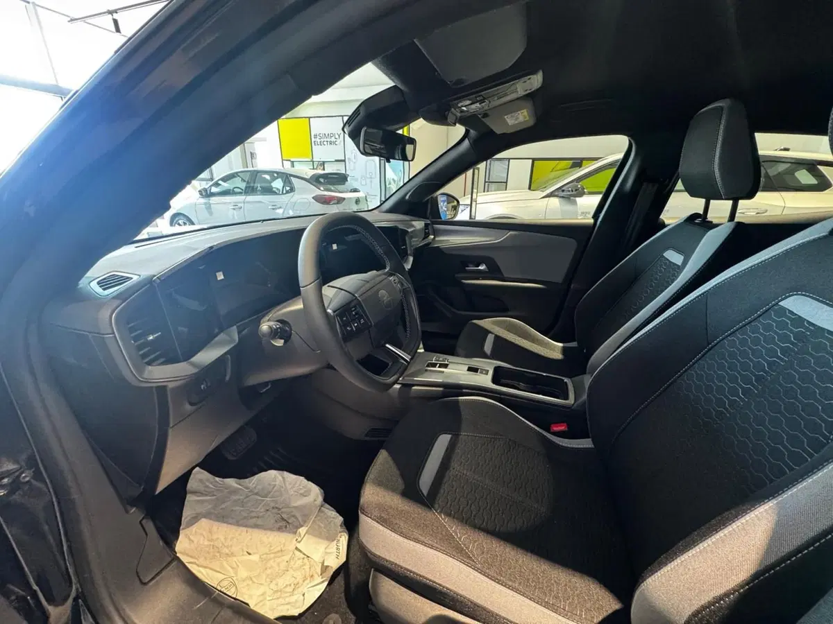 Opel Mokka nuova a Frosinone (9)