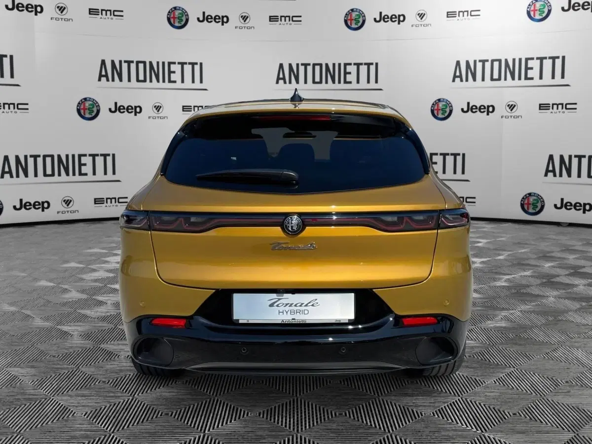 Alfa Romeo Tonale nuova a Ancona (6)