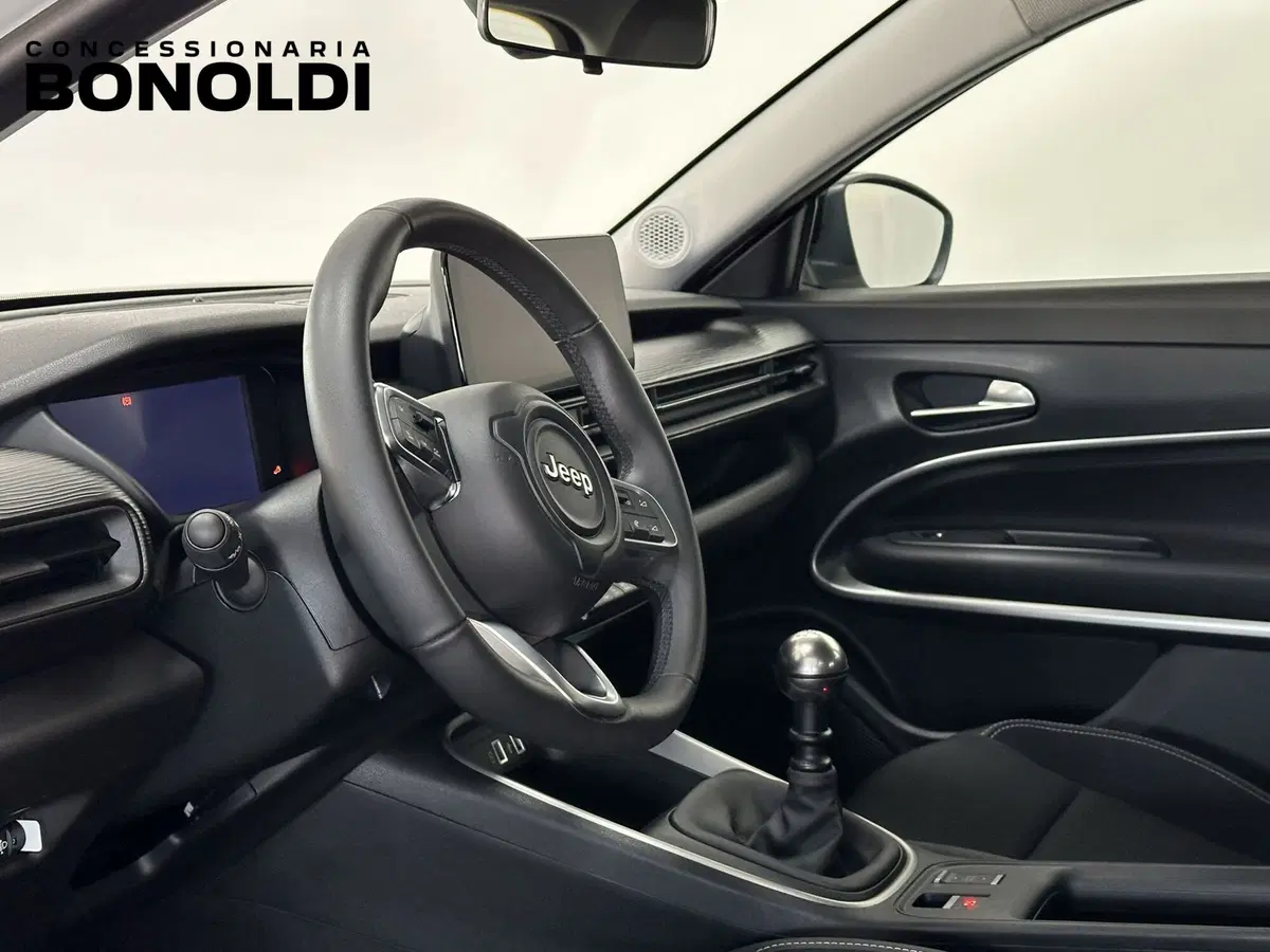 Jeep Avenger usata a Brescia (7)