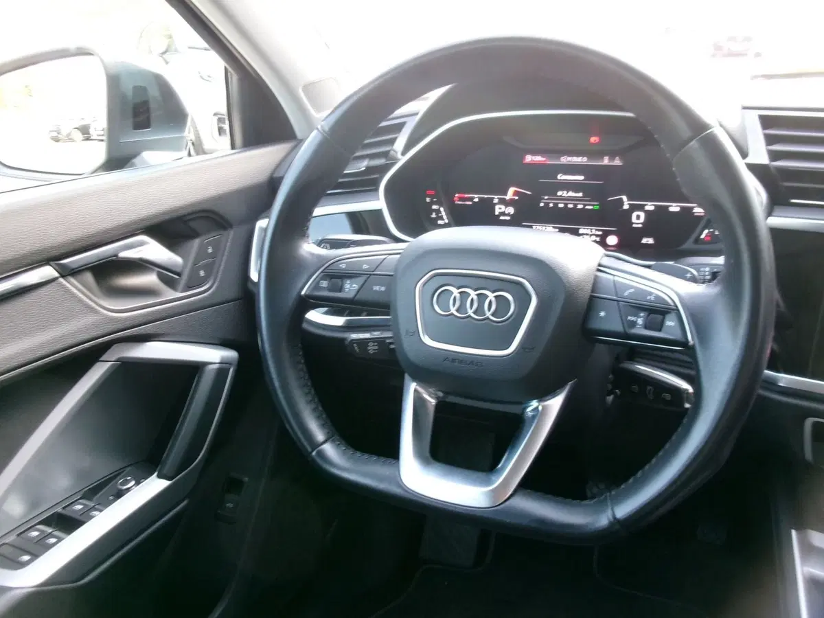 Audi Q3 Sportback usata a Venezia (14)
