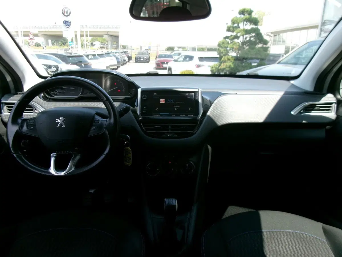 Peugeot 208 usata a Venezia (10)