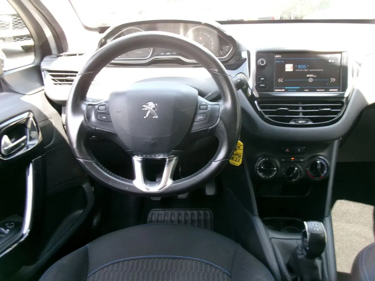 Peugeot 208 usata a Venezia (14)