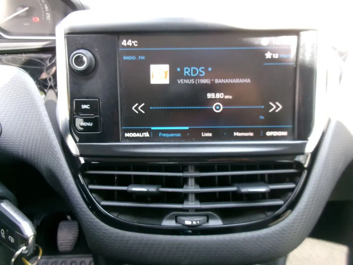 Peugeot 208 usata a Venezia (16)