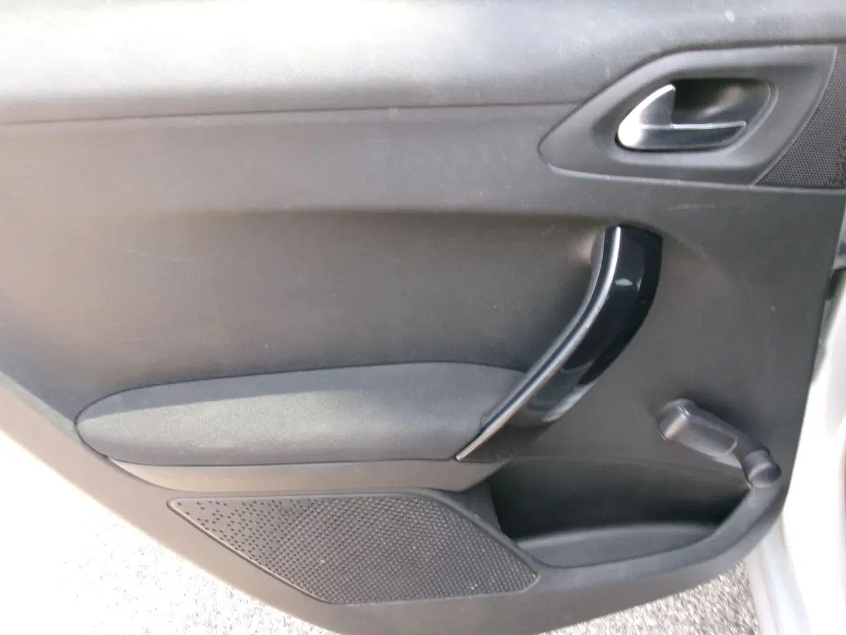 Peugeot 208 usata a Venezia (19)