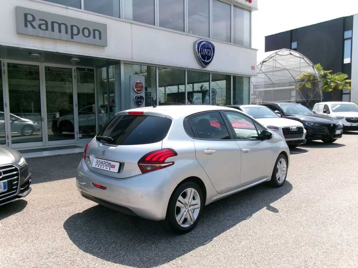 Peugeot 208 usata a Venezia (6)