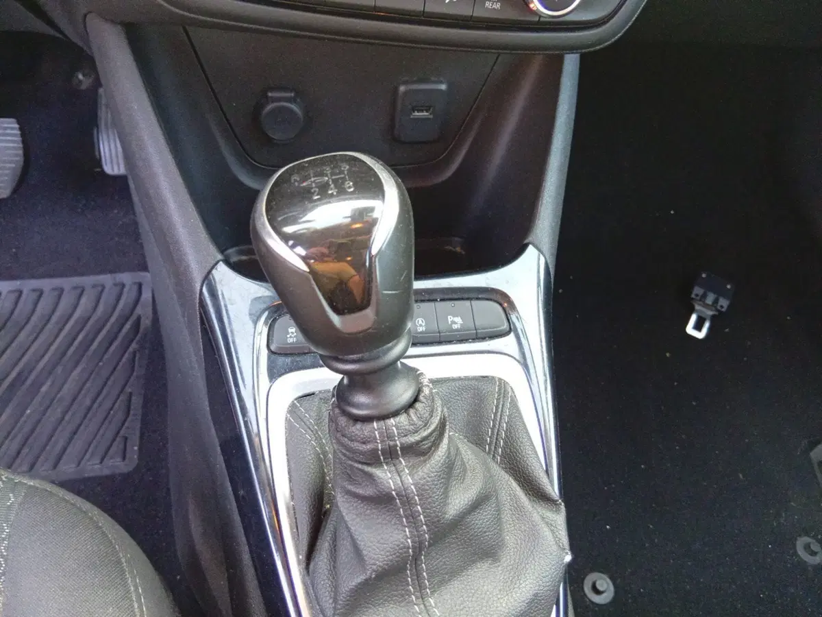 Opel Crossland X usata a Catania (12)