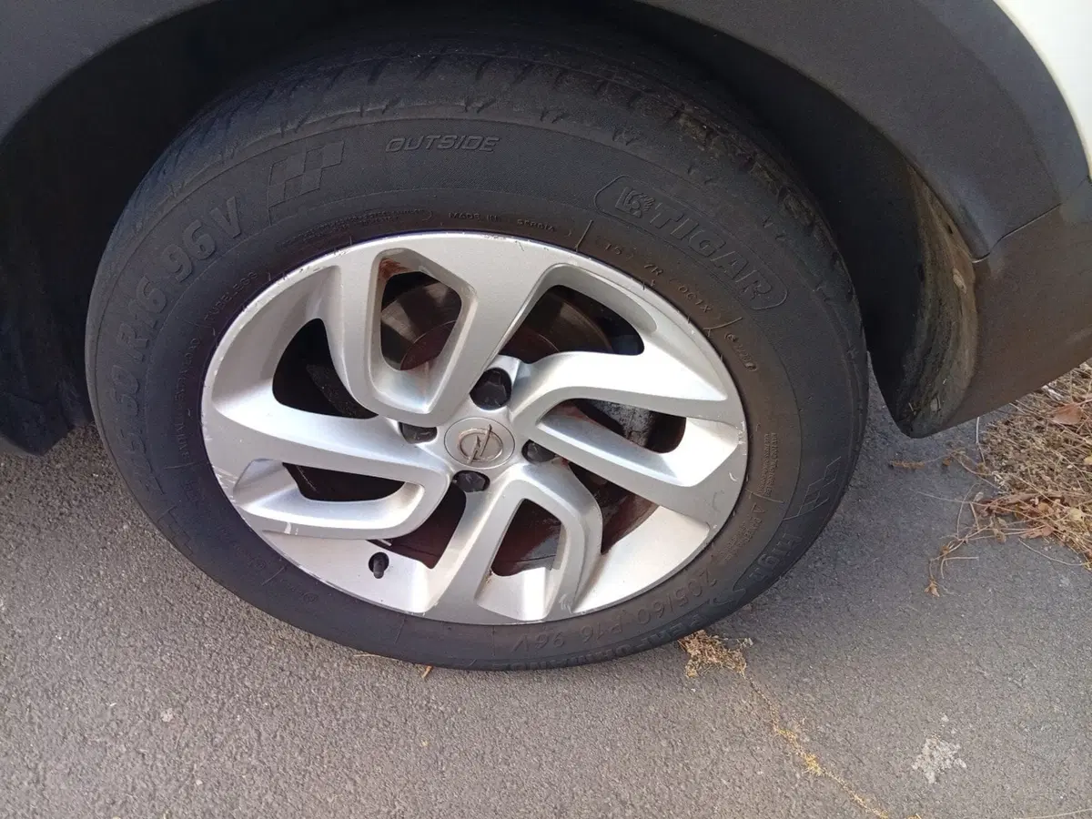 Opel Crossland X usata a Catania (8)