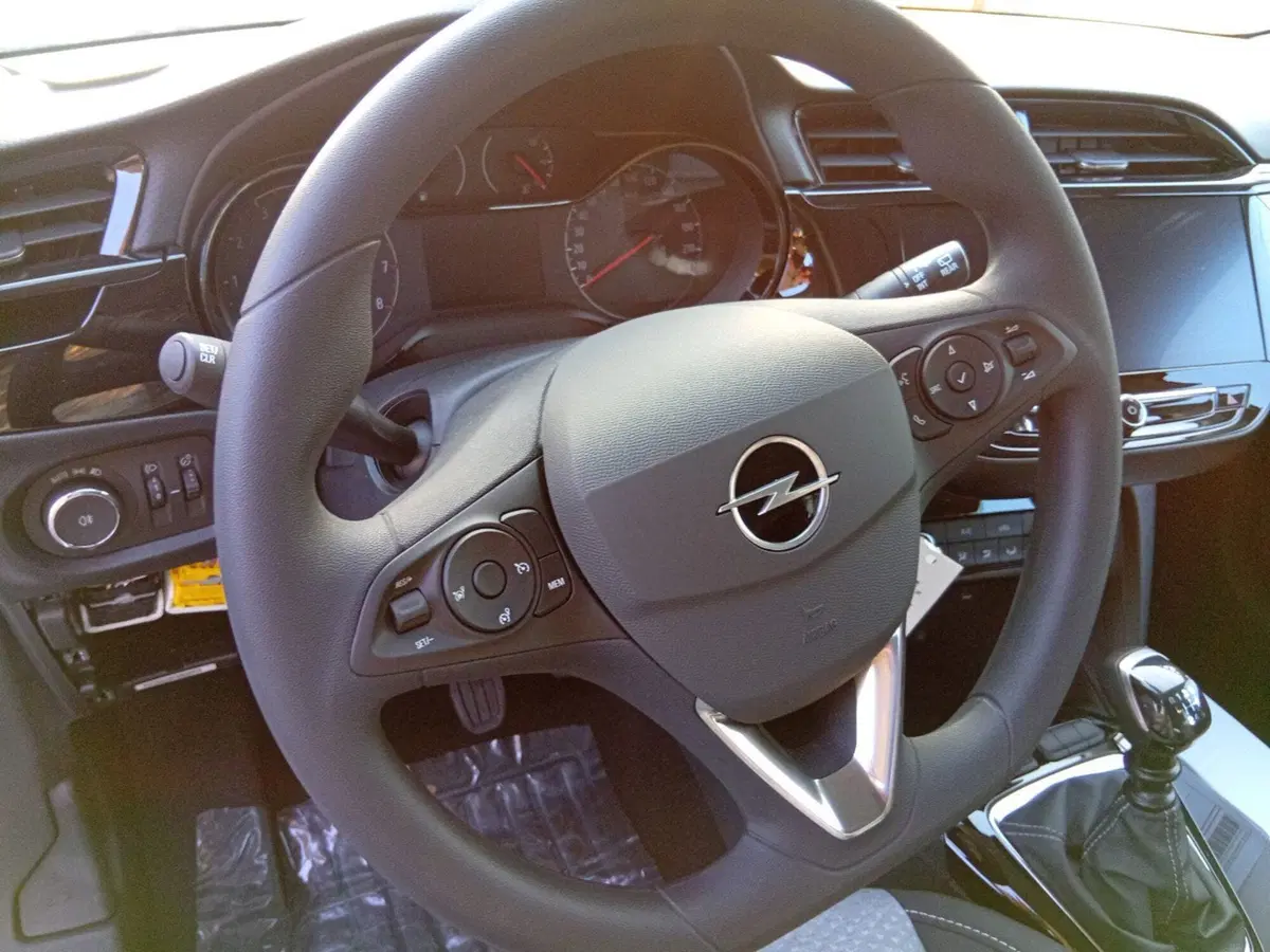 Opel Corsa nuova a Catania (11)