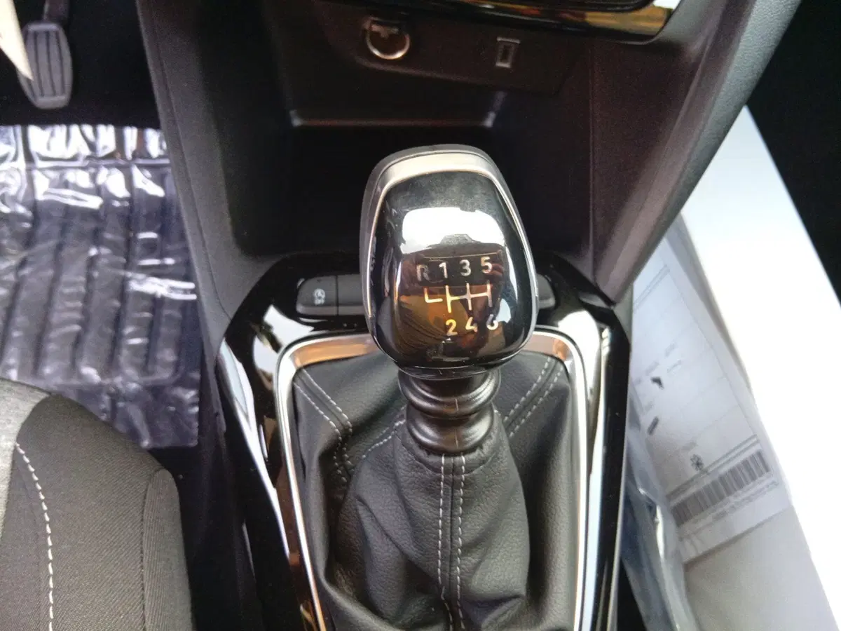 Opel Corsa nuova a Catania (12)