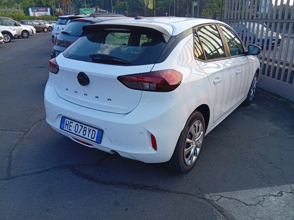 Opel Corsa nuova a Catania (2)