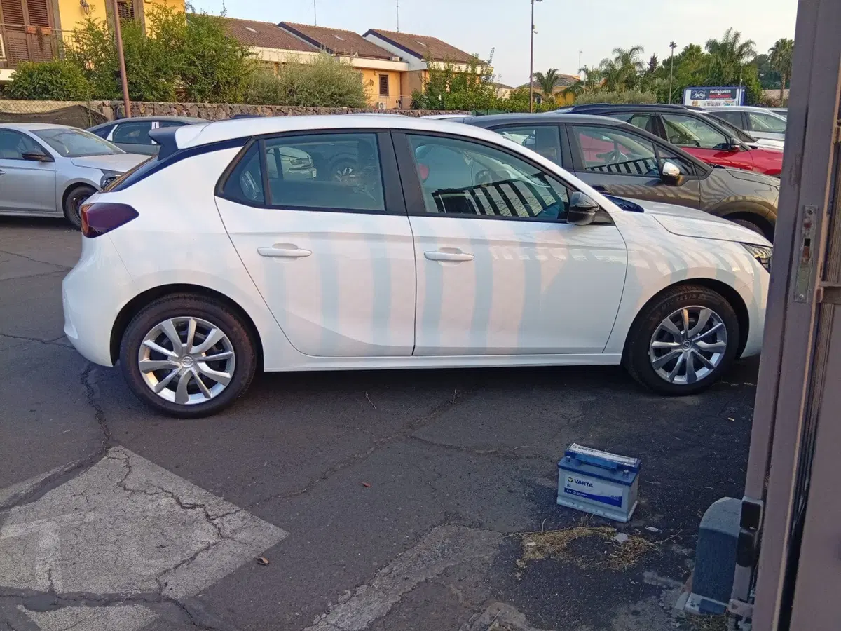 Opel Corsa nuova a Catania (3)